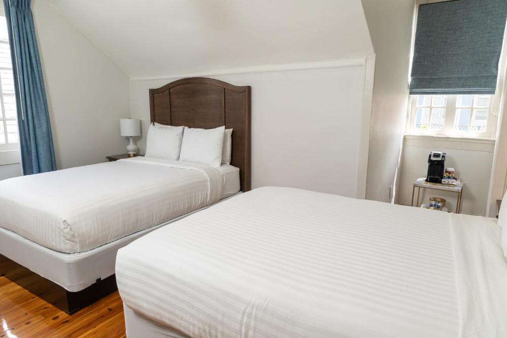 Deluxe Queen Room with Two Queen Beds interior
